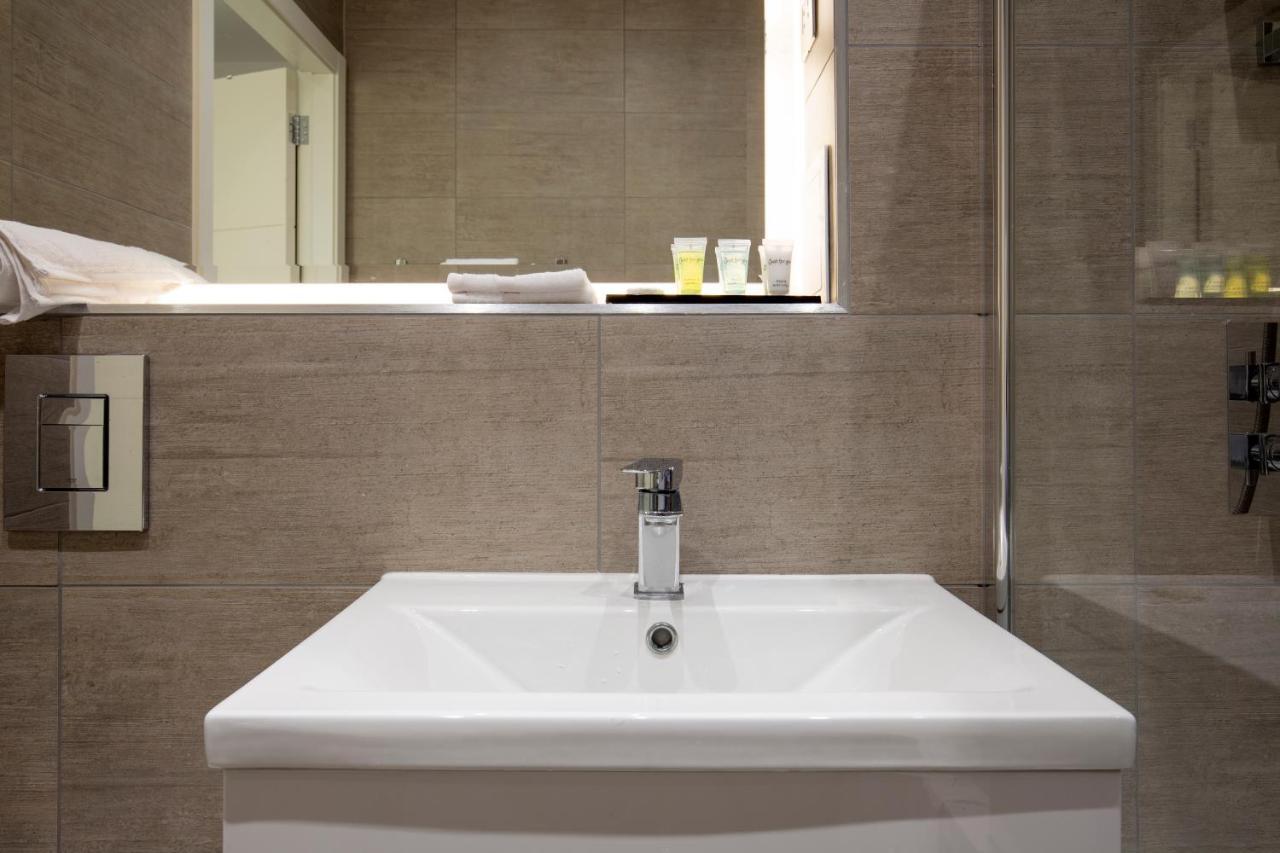 The Atrium Apartment มิลตันคีนส์ ภายนอก รูปภาพ